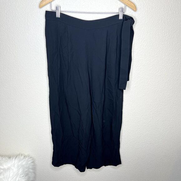 VINCE Belted Crepe Culotte Pant Black Wide Leg Cropped Pants Size 4 - Picture 2 of 6
